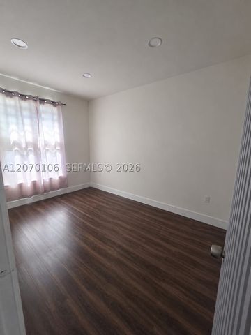 9229 W 33rd Way, Hialeah, FL 33018