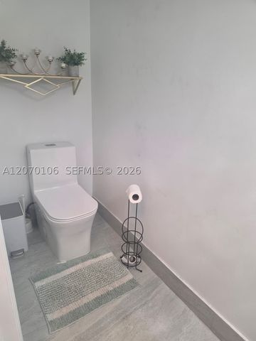 9229 W 33rd Way, Hialeah, FL 33018