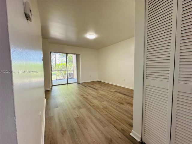 15340 SW 106th Ter 819, Miami, FL 33196