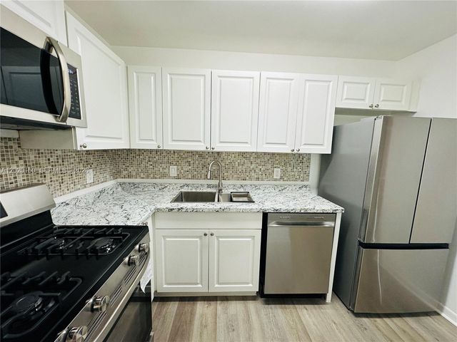 15340 SW 106th Ter 819, Miami, FL 33196