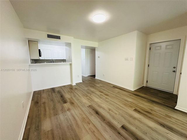 15340 SW 106th Ter 819, Miami, FL 33196