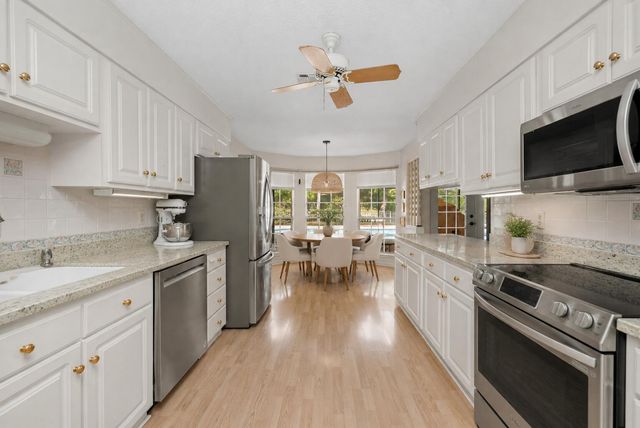 645 NE Country Club Avenue, Fort Walton Beach, FL 32547