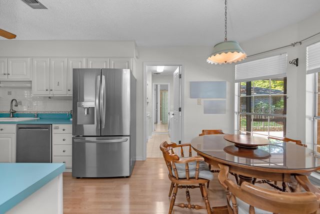 645 NE Country Club Avenue, Fort Walton Beach, FL 32547