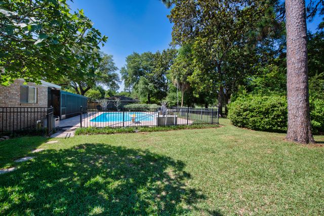 645 NE Country Club Avenue, Fort Walton Beach, FL 32547