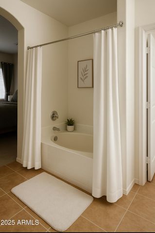 3075 W DANCER Lane, San Tan Valley, AZ 85144