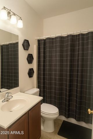 3075 W DANCER Lane, San Tan Valley, AZ 85144