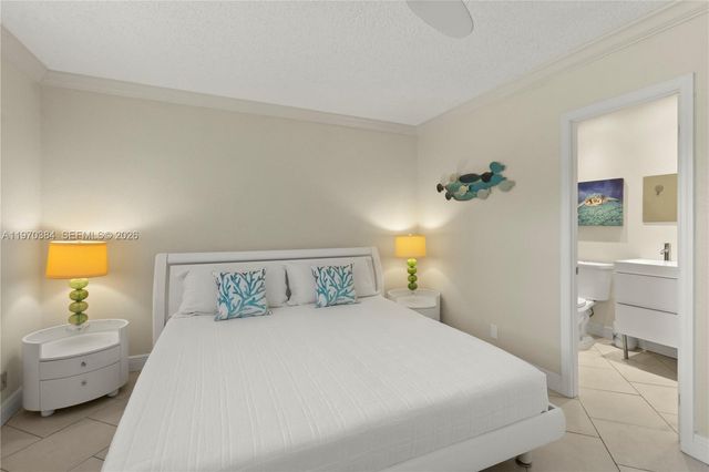 5121 W Oakland Park Boulevard 304, Lauderdale Lakes, FL 33313