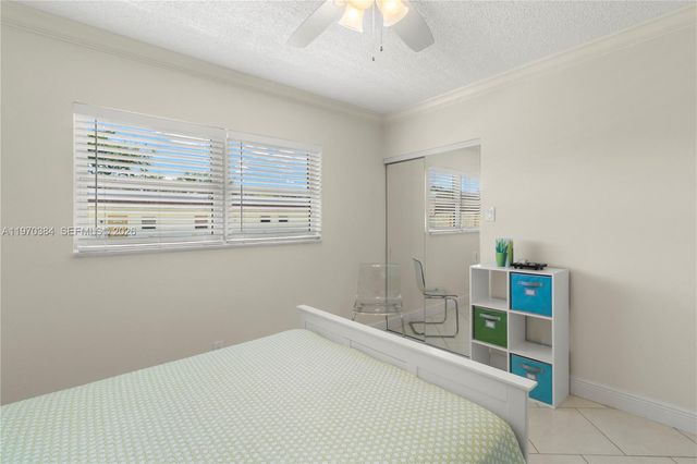 5121 W Oakland Park Boulevard 304, Lauderdale Lakes, FL 33313