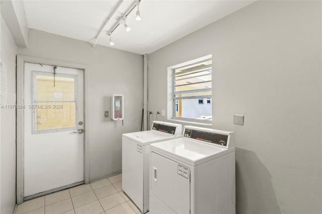 5121 W Oakland Park Boulevard 304, Lauderdale Lakes, FL 33313