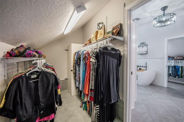 37439 MERIDIAN AVENUE, Dade City, FL 33525