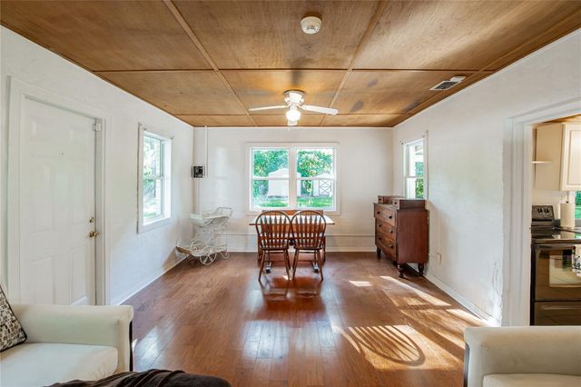 37439 MERIDIAN AVENUE, Dade City, FL 33525