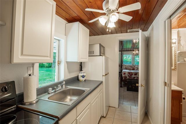 37439 MERIDIAN AVENUE, Dade City, FL 33525