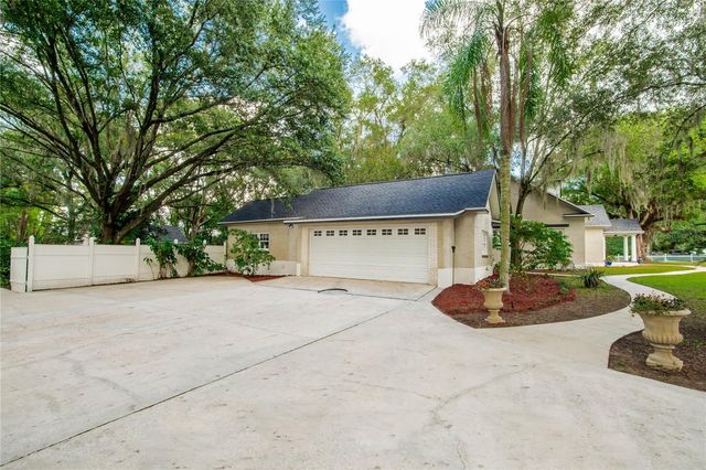 37439 MERIDIAN AVENUE, Dade City, FL 33525