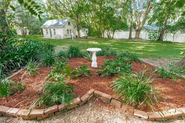 37439 MERIDIAN AVENUE, Dade City, FL 33525