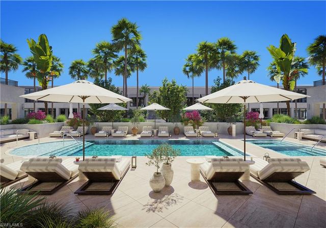 1075 6th AVE S 205, Naples, FL 34102