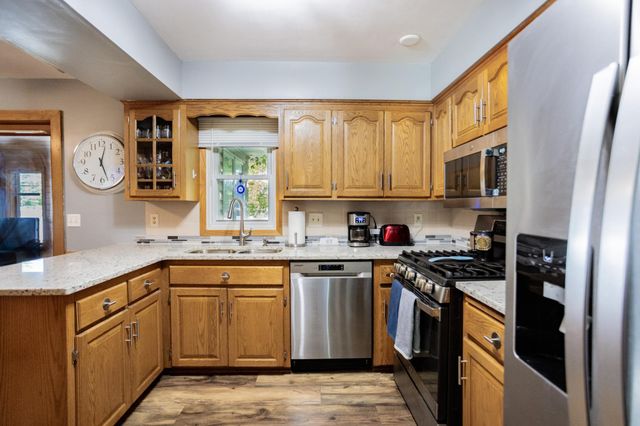 2230 Decatur Avenue N, Golden Valley, MN 55427