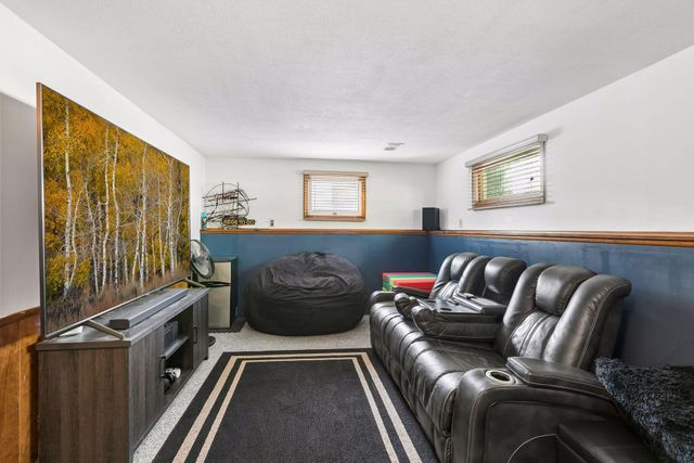 2230 Decatur Avenue N, Golden Valley, MN 55427