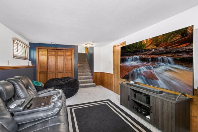 2230 Decatur Avenue N, Golden Valley, MN 55427