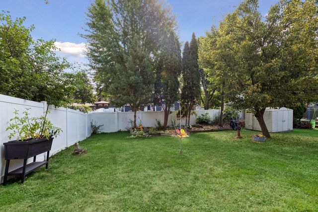 2230 Decatur Avenue N, Golden Valley, MN 55427