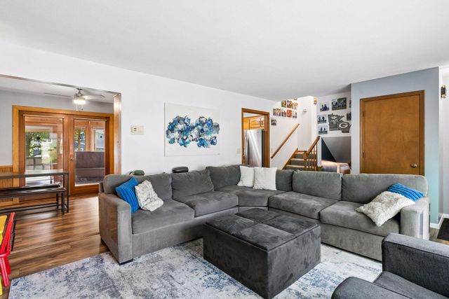 2230 Decatur Avenue N, Golden Valley, MN 55427