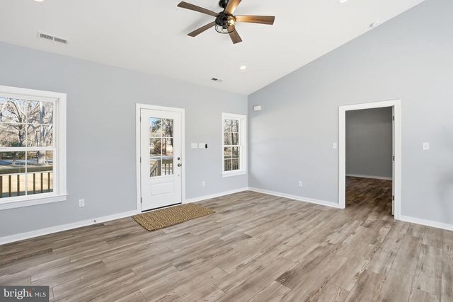 475 FREDERICKS HALL RD, Bumpass, VA 23024