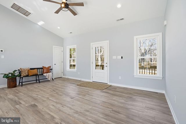 475 FREDERICKS HALL RD, Bumpass, VA 23024