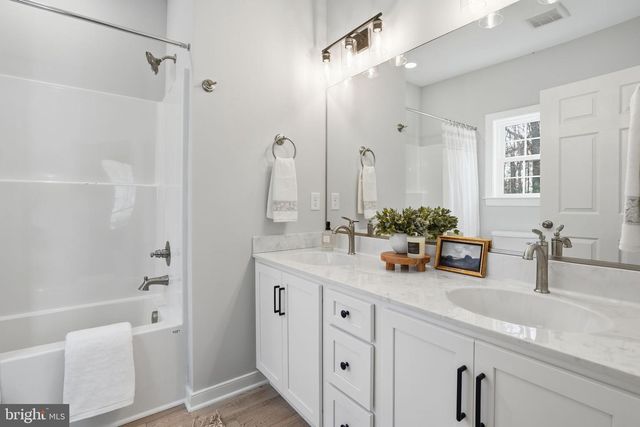 475 FREDERICKS HALL RD, Bumpass, VA 23024