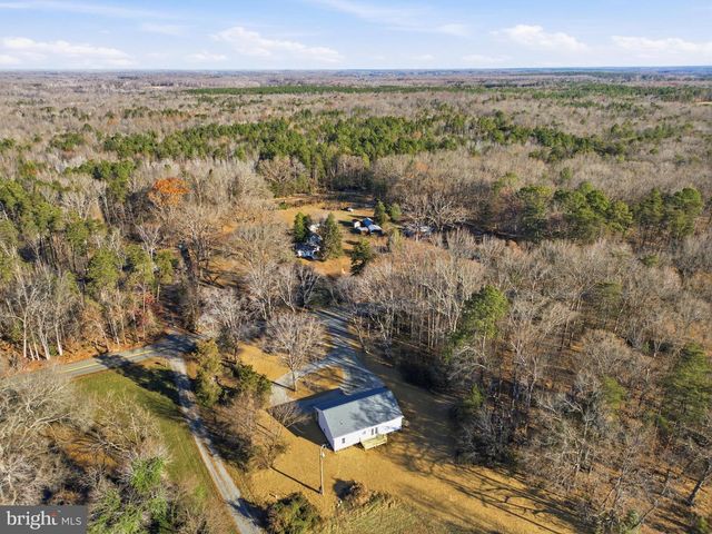 475 FREDERICKS HALL RD, Bumpass, VA 23024