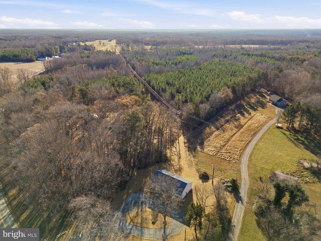 475 FREDERICKS HALL RD, Bumpass, VA 23024