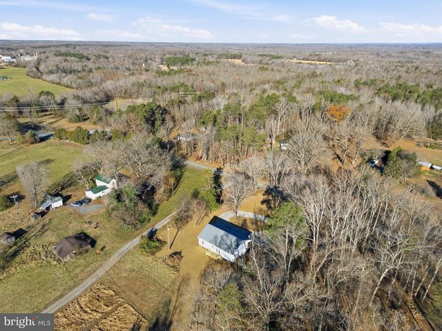 475 FREDERICKS HALL RD, Bumpass, VA 23024