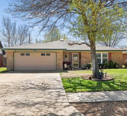 7903 FENLEY Drive, Amarillo, TX 79121