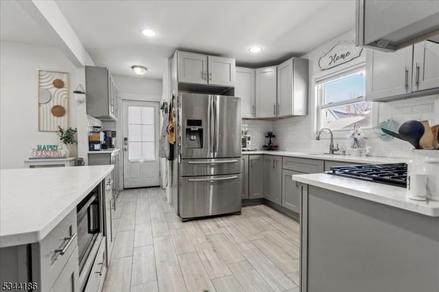 19 Rutherford Pl, North Arlington Boro, NJ 07031