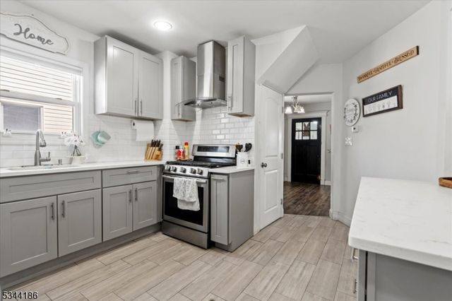 19 Rutherford Pl, North Arlington Boro, NJ 07031