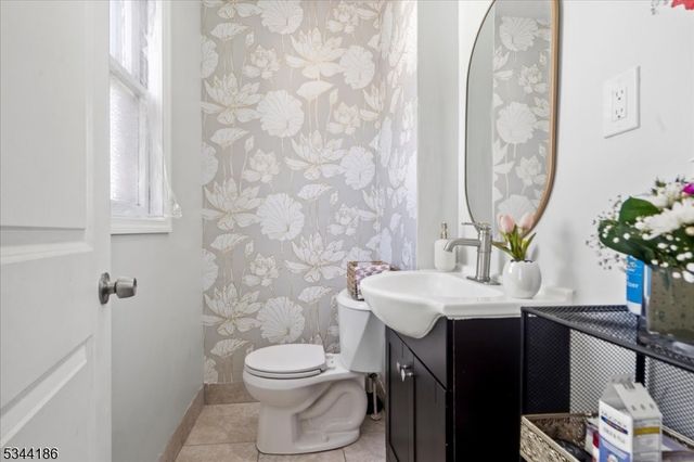 19 Rutherford Pl, North Arlington Boro, NJ 07031