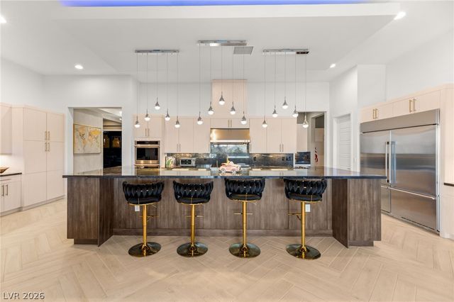 8767 South Tenaya Way, Las Vegas, NV 89113