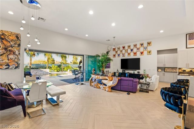 8767 South Tenaya Way, Las Vegas, NV 89113