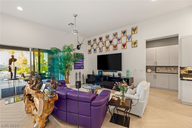 8767 South Tenaya Way, Las Vegas, NV 89113