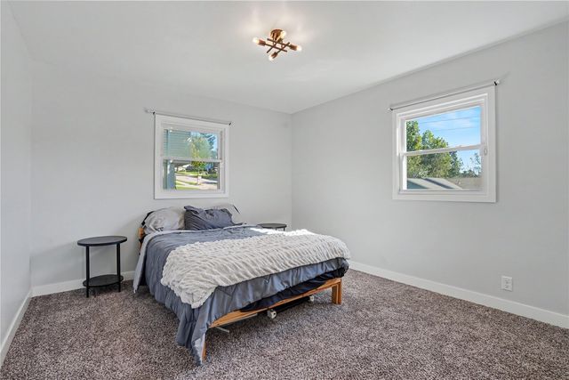 254 NE Brentwood Circle, Cedar Rapids, IA 52402