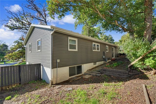 254 NE Brentwood Circle, Cedar Rapids, IA 52402