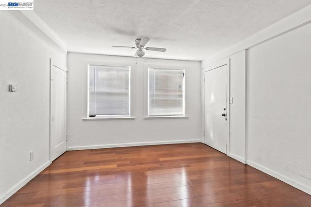 812 Lisbon Ave, Oakland, CA 94601