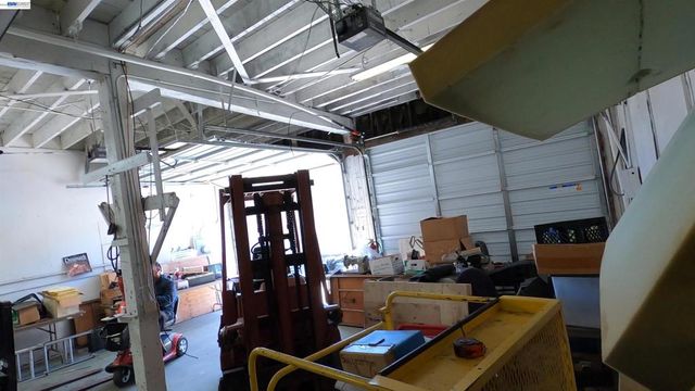 812 Lisbon Ave, Oakland, CA 94601