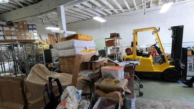 812 Lisbon Ave, Oakland, CA 94601