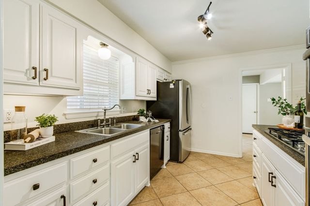 700 Ridgedale Drive, Richardson, TX 75080