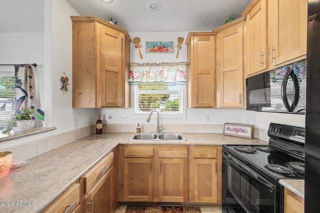 654 E RANCH Road 34, San Tan Valley, AZ 85140