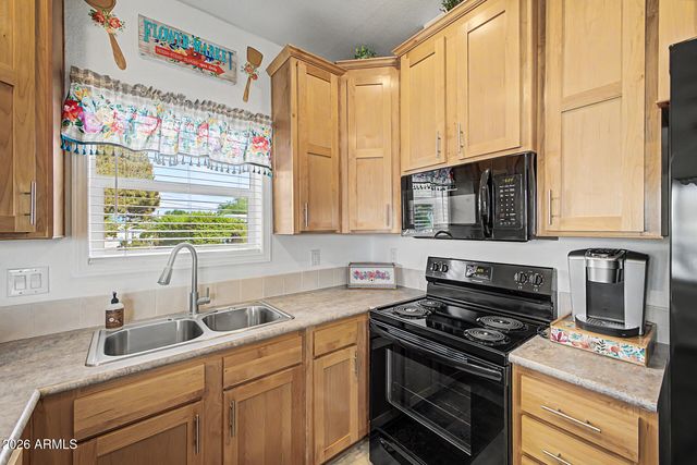 654 E RANCH Road 34, San Tan Valley, AZ 85140