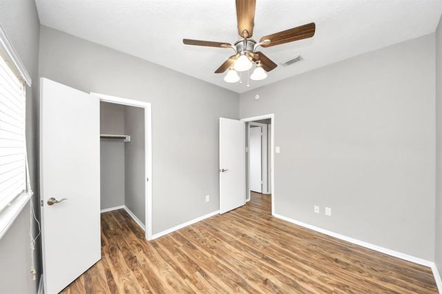 320 N Ranch House Road, Angleton, TX 77515
