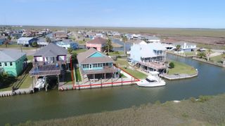 1682 Blue Water Drive Drive, Freeport, TX 77541