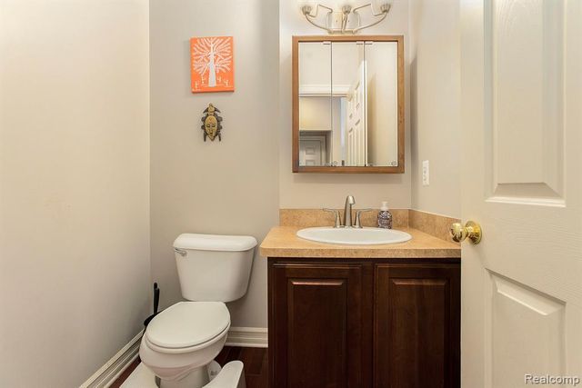 10395 Scarlet Oak Drive, Ypsilanti, MI 48198