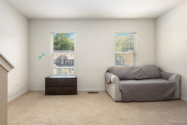 10395 Scarlet Oak Drive, Ypsilanti, MI 48198