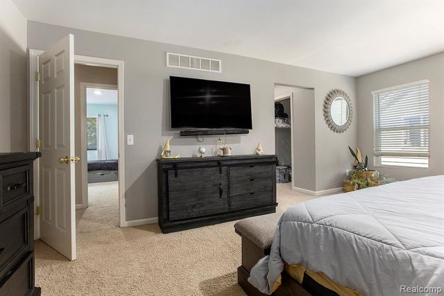 10395 Scarlet Oak Drive, Ypsilanti, MI 48198